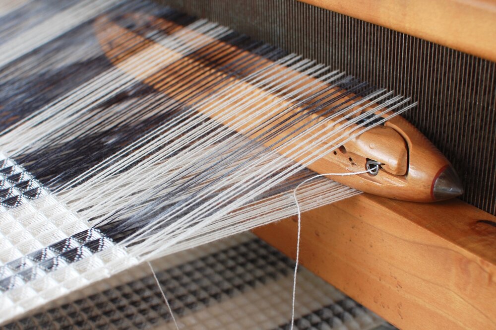 Weavingwithanendfeedboatshuttle